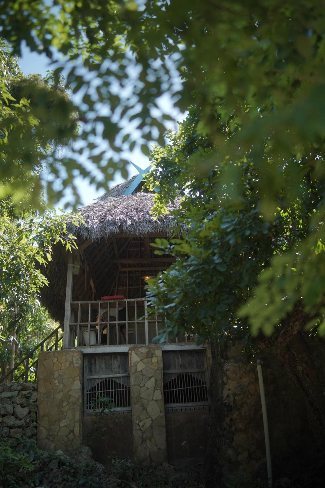 Utopia Rote Lodge Нембрала Екстериор снимка