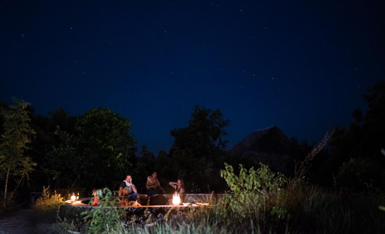 Utopia Rote Lodge Нембрала Екстериор снимка