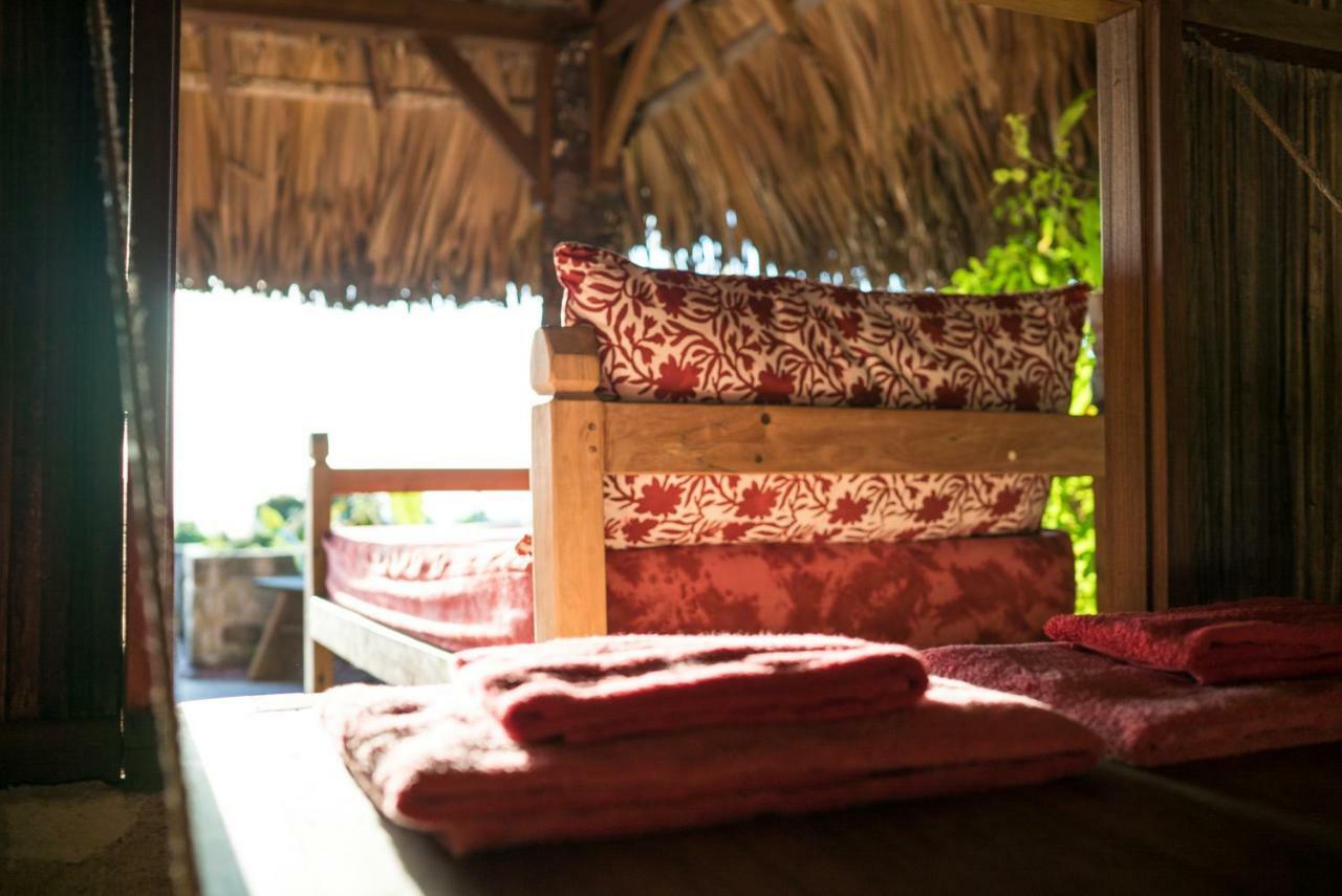 Utopia Rote Lodge Нембрала Екстериор снимка